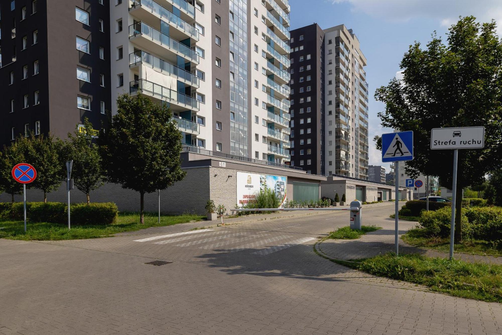 Apartament Tysiaclecia Next To Park Slaski By Renters *